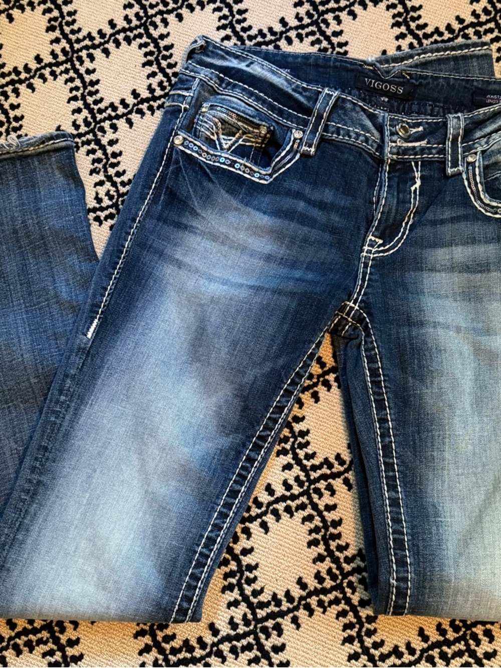 Vigoss Women's Dark to Faded Blue Skinny Jeans with Contrast Stitching